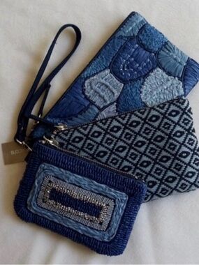 CHICOS NWT Women's Wristlet Set - Blue